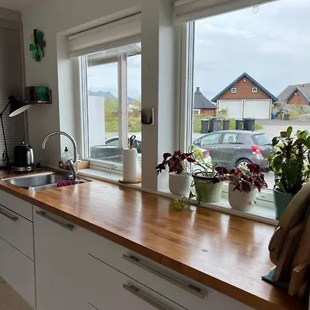 Lovely Modern House With Amazing Views! Баллстад
