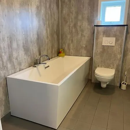 Lovely Modern House With Amazing Views! * Баллстад